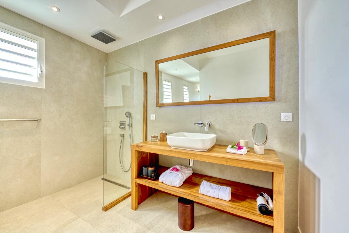 16.Location villa de luxe piscine vue mer Ste Anne Guadeloupe_Suite Master